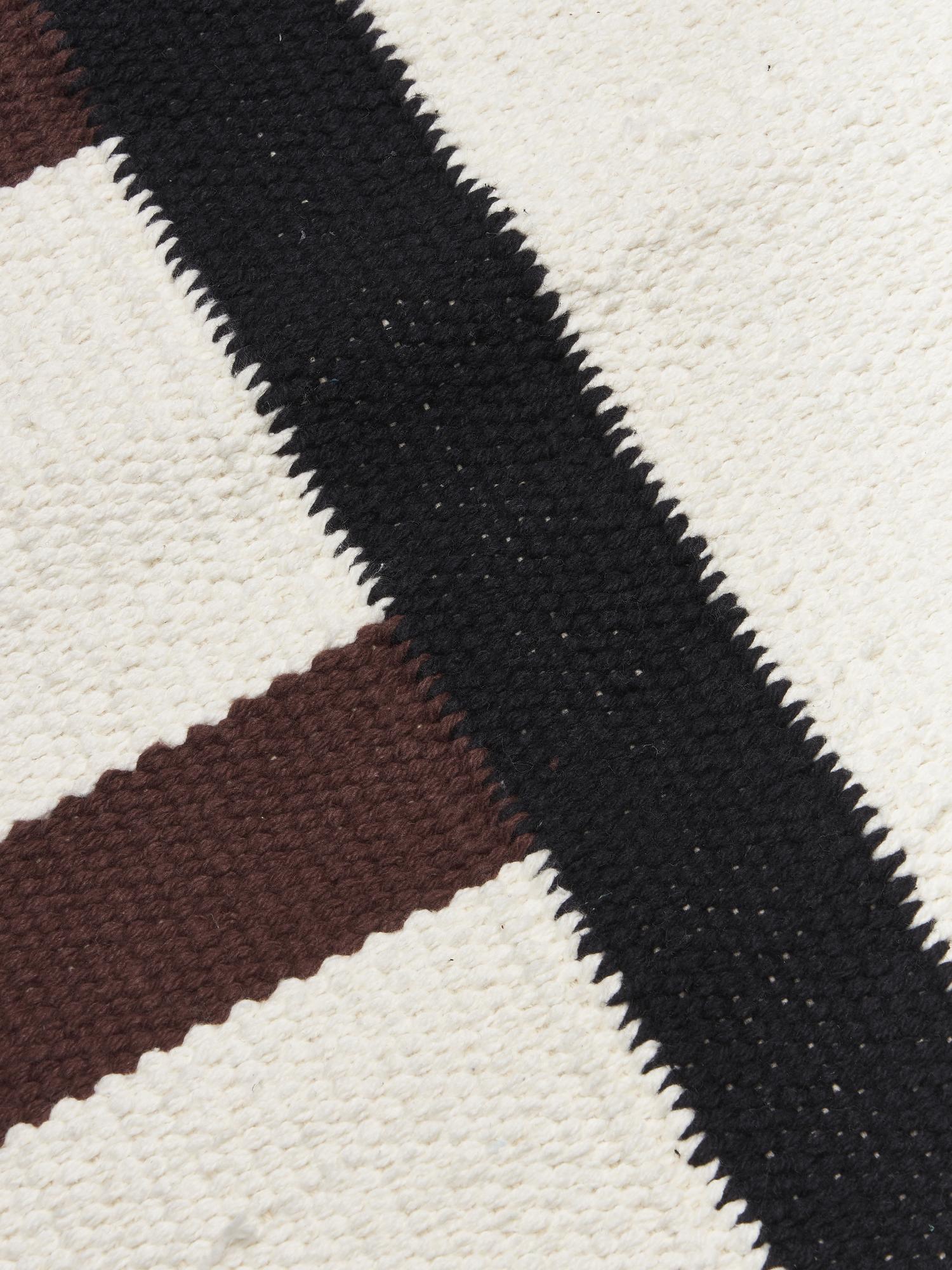 Row2 Image
