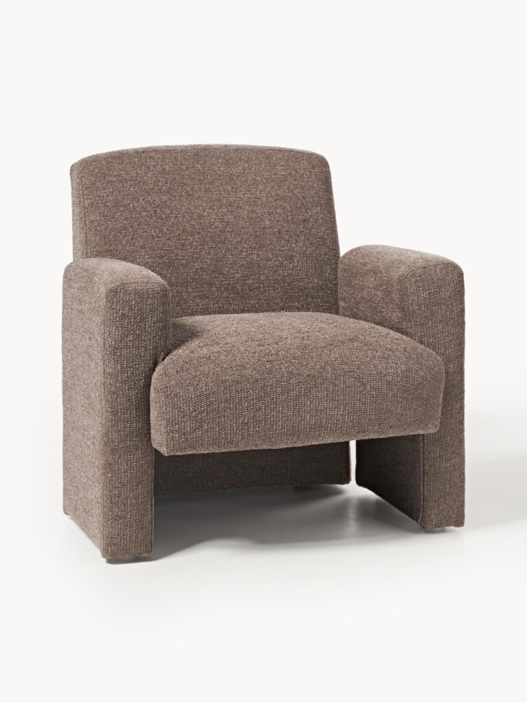 Bouclé fotelis Aven, taupe spalvos, modernus dizainas su retro akcentais, matomas iš priekio, tekstūrinis apmušalas ir minkštos linijos.